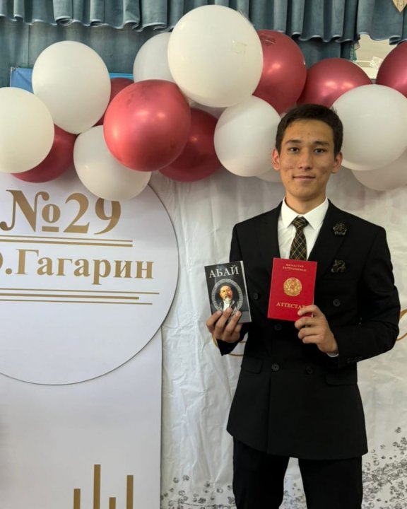 Ю.Гагарин атындағы №29 орта мектебінің 11 Ә сынып  оқушысы Мейірхан Дәулет биылғы оқу  жылындағы ҰБТ дан 134 балл алды. Жарайсың Дәулет!